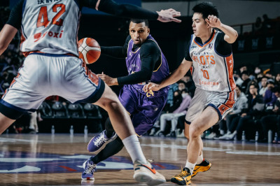 PLG》艾夫伯超派！揮拳惡性犯規遭禁賽1場、罰款2.5萬