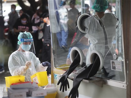 防疫雙險今年理賠破900億 單週理賠再創新高